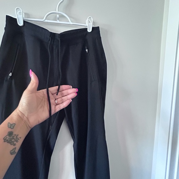 ABERCROMBIE & FITCH • Women Black Straight Leg Joggers • S • - Picture 4 of 7